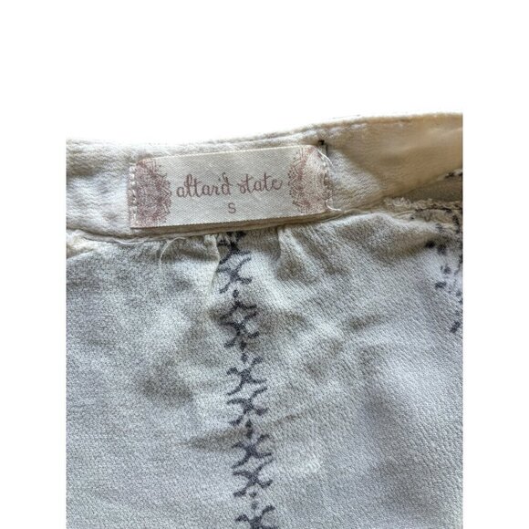 Altar'd State Women's Light Weight Long Sleeve Top - Picture 4 of 7